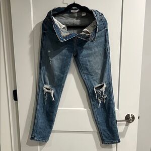 Gently used Eunina high rise Rocky boyfriend jeans.